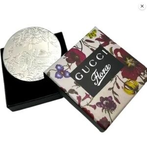 Gucci Flora Silver Tone Compact